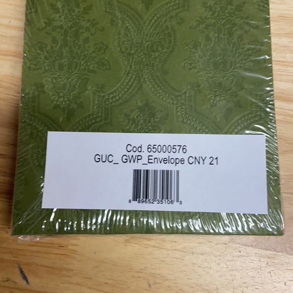 GUCCI CHINESE NEW YEAR ENVELOPES FROM 2021 - Picture 4 of 4